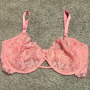 VICTORIAS SECRET Elegant Pink Dream Angels Lace Bra